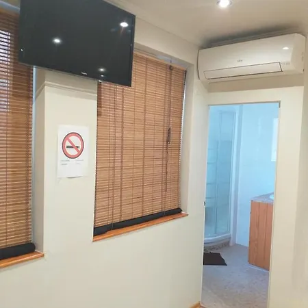 Guest house Ensuites Centre *
